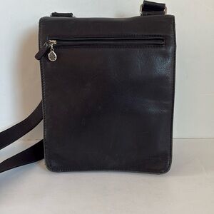 Fossil black leather messenger crossbody adjustable strap bag card pen slots